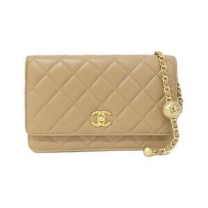 CHANEL Authentic Cream Wallet
